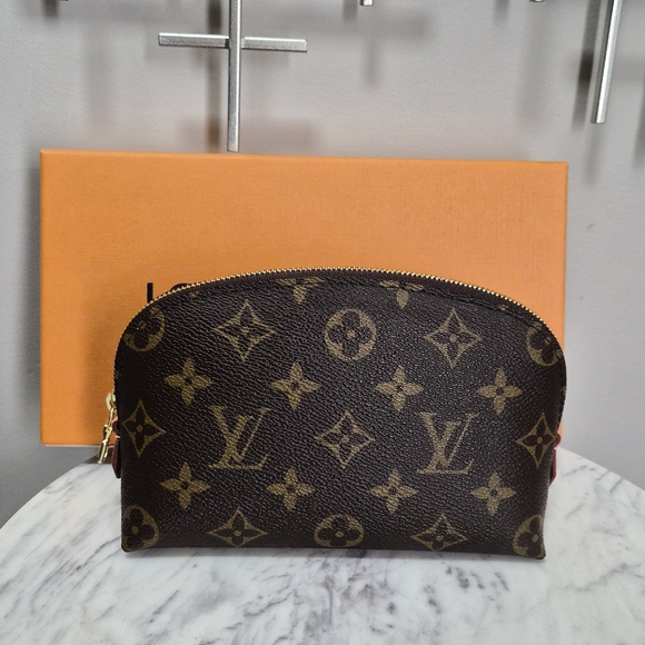 Louis Vuitton Handbags - Louis Vuitton Monogram Cosmetic Pouch